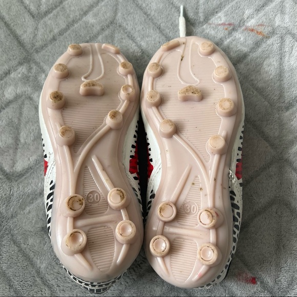 PUMA Unisex’s Kids Soccer Cleats Size 30 - Picture 5 of 11